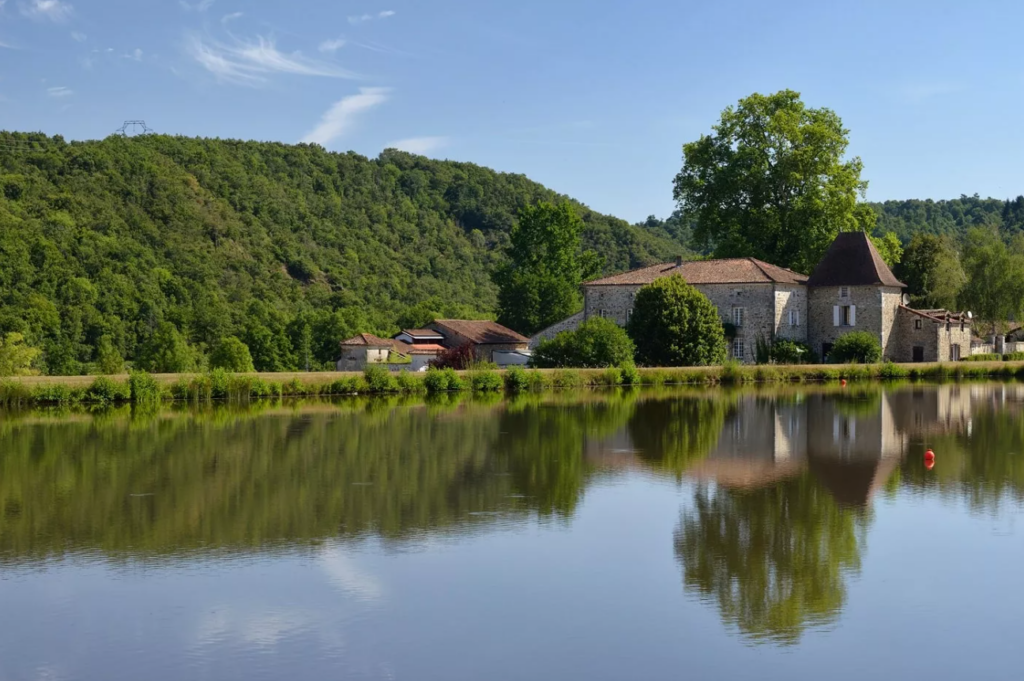 lechambon-lac-maison